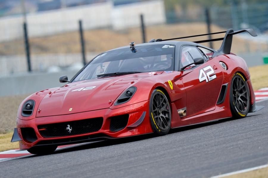  Ferrari 599XX Evoluzione 2012 года  (фото 1 из 50)